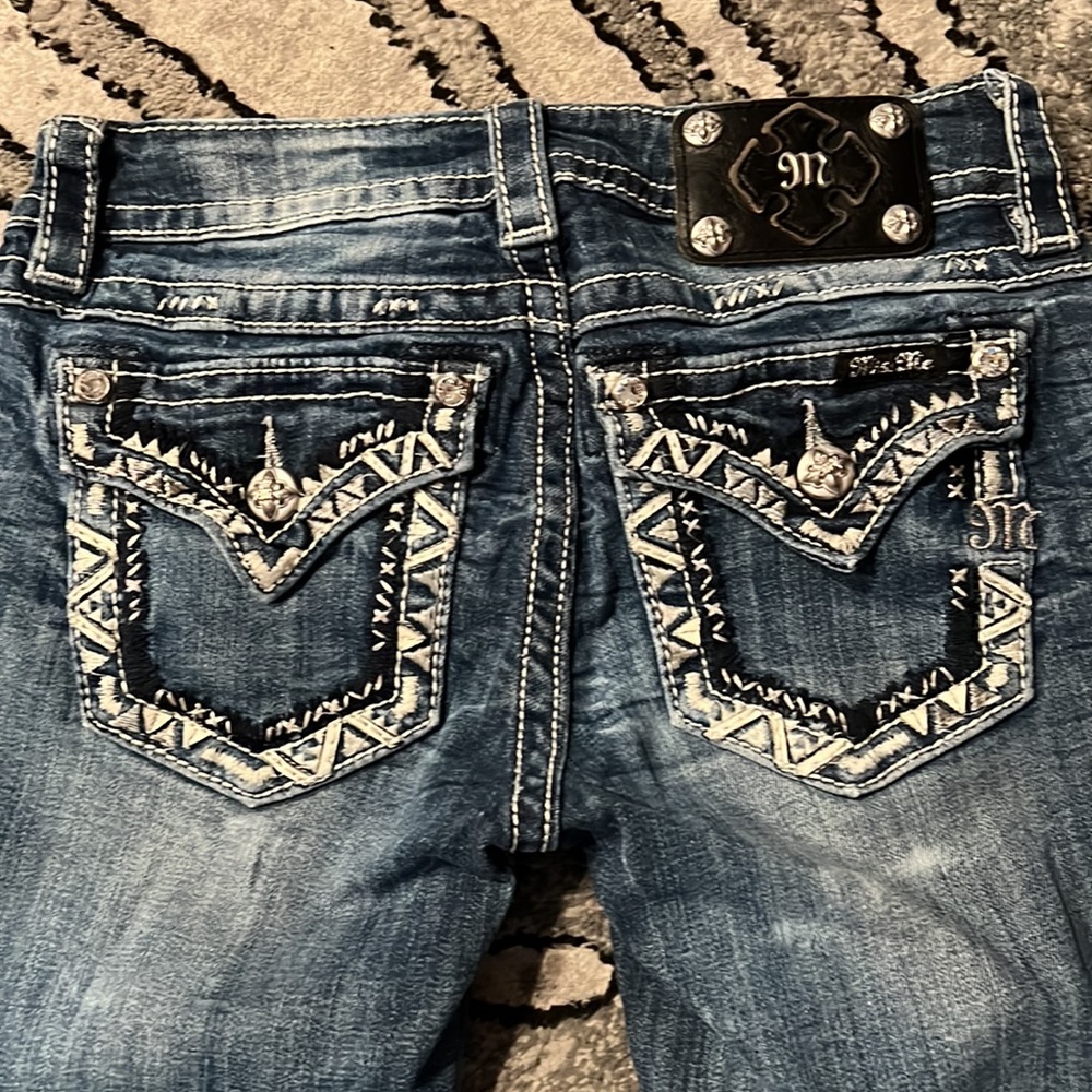 Miss Me capri jeans. New condition. Cowgirl tuff jeans.